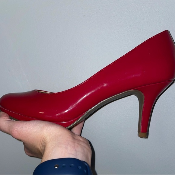 Red Heels - Picture 2 of 6